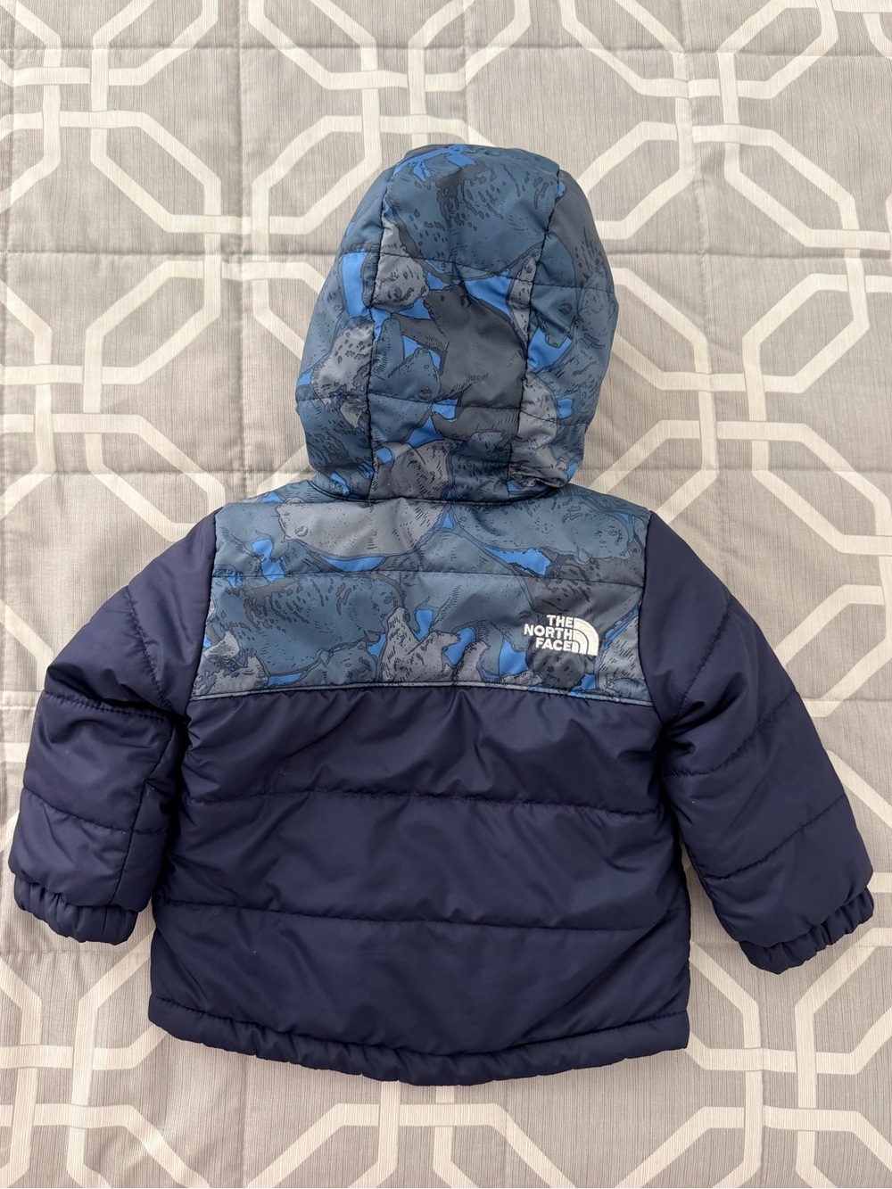 The North Face Infant Reversible Navy & Blue Hooded Puffer Coat | Size: 6-12 mon